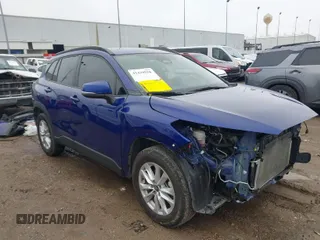 2023 Toyota Corolla Cross LE z VIN 7MUBAAAG9PV062761, wystawiony jako IAAI lot #41429558 z przebiegiem 37 519 mil mil oraz . Historia ofert i sprzedaży dostępna na DreamBid. Obrazek 1.