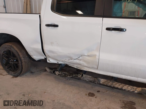 2024 Chevrolet Silverado 1500 with VIN 3GCUDFED2RG217160, listed as a IAAI auction lot 41688515 with 21,367 mi miles and . Bid and sale history available at DreamBid. Image 6.