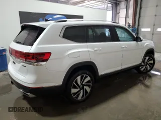 2024 Volkswagen Atlas SEL with VIN 1V2BR2CA1RC516585, listed as a Copart auction lot 44335095 with 17,611 mi miles and Clean title. Bid and sale history available at DreamBid. Image 3.