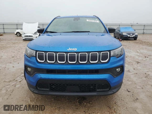 2022 Jeep Compass Latitude with VIN 3C4NJCBB7NT119404, listed as a Copart auction lot 64697404 with 48,743 mi miles and Salvage Title. Bid and sale history available at DreamBid. Image 5.