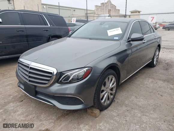 2017 Mercedes-Benz E-Class E 300 Luxury with VIN WDDZF4JB1HA094799, listed as a IAAI auction lot 41618703 with 88,498 mi miles. Bid and sale history available at carsss.com. Image 17.