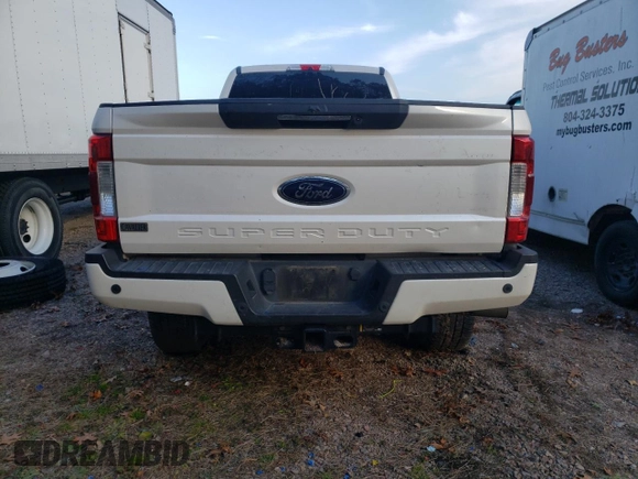 2019 Ford F-350 XL with VIN 1FT8W3BT6KEG01302, listed as a Copart auction lot 84645714 with 125,088 mi miles and Salvage title. Bid and sale history available at DreamBid. Image 6.