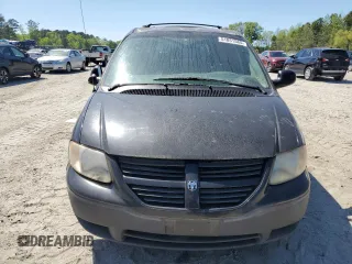 2007 Dodge Caravan SE z VIN 1D4GP25R87B116691, wystawiony jako Copart lot #51051585 z przebiegiem 128 919 mil mil oraz Czysty tytuł • Clean title. Historia ofert i sprzedaży dostępna na DreamBid. Obrazek 5.
