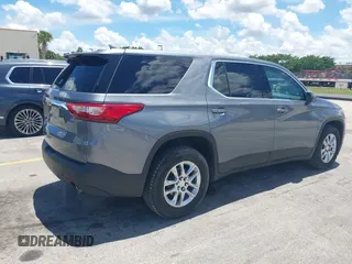 2018 Chevrolet Traverse LS z VIN 1GNEVFKW0JJ202173, wystawiony jako IAAI lot #42494931 z przebiegiem 85 209 mil mil oraz . Historia ofert i sprzedaży dostępna na DreamBid. Obrazek 4.