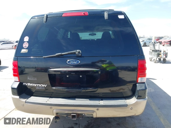 2004 Ford Expedition Eddie Bauer with VIN 1FMPU17L64LB37520, listed as a IAAI auction lot 41772378 with 305,126 mi miles. Bid and sale history available at carsss.com. Image 17.