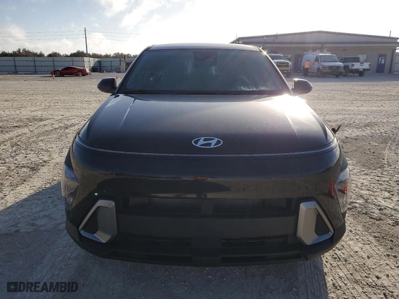 2025 Hyundai Kona SE with VIN KM8HA3AB1SU196717, listed as a Copart auction lot 77239634 with 0 mi miles and Non Repairable. Bid and sale history available at carsss.com. Image 5.
