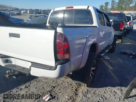 2008 Toyota Tacoma PreRunner with VIN 3TMJU62N58M062894, listed as a IAAI auction lot 41231086 with 300,671 mi miles. Bid and sale history available at carsss.com. Image 4.
