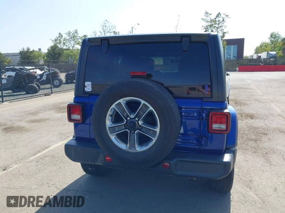2018 Jeep Wrangler Unlimited Sahara z VIN 1C4HJXEG2JW211116, wystawiony jako IAAI lot #42250718 z przebiegiem 67 771 mil mil oraz . Historia ofert i sprzedaży dostępna na DreamBid. Obrazek 16.