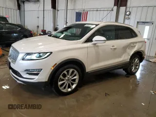 2019 Lincoln MKC Select z VIN 5LMCJ2D90KUL25654, wystawiony jako Copart lot #56461185 z przebiegiem 56 296 mil mil oraz Szkoda całkowita • Salvage title. Historia ofert i sprzedaży dostępna na DreamBid. Obrazek 1.