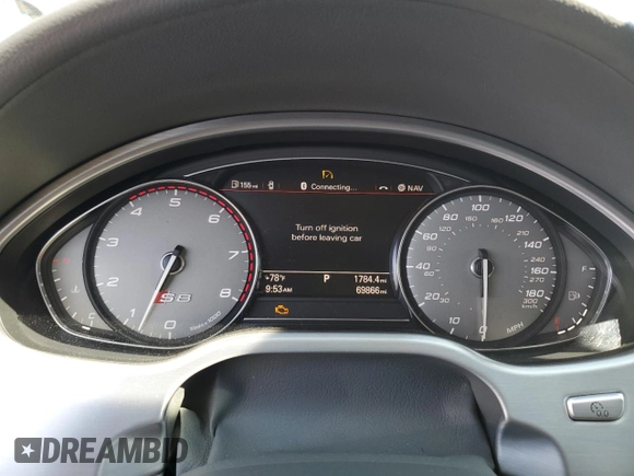 2015 Audi S8 z VIN WAUK2AFD3FN015524, wystawiony jako Copart lot #58506754 z przebiegiem 69 866 mil mil oraz Szkody całkowita. Historia ofert i sprzedaży dostępna na DreamBid. Obrazek 9.