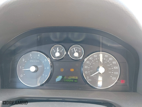2008 Mercury Milan with VIN 3MEHM07Z08R659587, listed as a IAAI auction lot 41770700 with 119,594 mi miles. Bid and sale history available at carsss.com. Image 7.