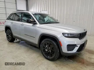 2024 Jeep Grand Cherokee Altitude with VIN 1C4RJHAG6RC124560, listed as a Copart auction lot 64229455 with 41,044 mi miles and Clean title. Bid and sale history available at DreamBid. Image 4.