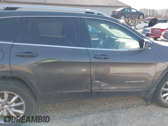 2018 Jeep Cherokee Limited with VIN 1C4PJMDX1JD541031, listed as a IAAI auction lot 41770716 with 67,891 mi miles. Bid and sale history available at carsss.com. Image 13.