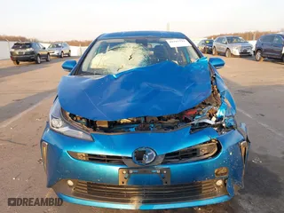 2019 Toyota Prius LE with VIN JTDL9RFU2K3013061, listed as a IAAI auction lot 41797721 with 122,721 mi miles. Bid and sale history available at carsss.com. Image 6.