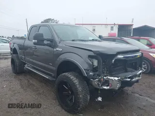2015 Ford F-150 XLT with VIN 1FTFX1EG2FFA85236, listed as a IAAI auction lot 41401898 with 170,730 mi miles. Bid and sale history available at carsss.com. Image 1.