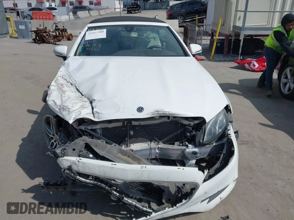 2019 Mercedes-Benz E-Class E 450 with VIN WDD1K6HB6KF082992, listed as a IAAI auction lot 32447280 with 0 mi miles. Bid and sale history available at carsss.com. Image 13.