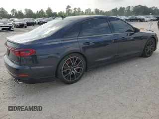2020 Audi S8 z VIN WAU8SAF82LN003857, wystawiony jako Copart lot #56081794 z przebiegiem 11 298 mil mil oraz Szkody całkowita. Historia ofert i sprzedaży dostępna na DreamBid. Obrazek 3.