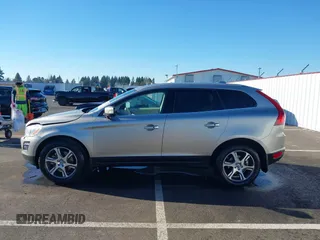 2012 Volvo XC60 3.0L с VIN YV4902DZ1C2293876, выставлен на аукционе IAAI как лот 41415355 с пробегом 48 620 миль миль и . История ставок и продаж доступна на DreamBid. Изображение 14.