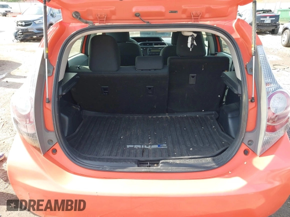 2014 Toyota Prius One z VIN JTDKDTB35E1071850, wystawiony jako IAAI lot #42084093 z przebiegiem 1 731 574 mil mil oraz . Historia ofert i sprzedaży dostępna na DreamBid. Obrazek 17.