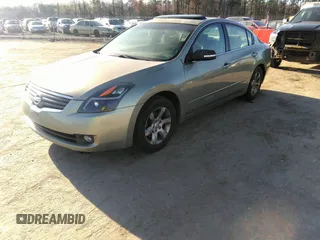 2007 Nissan Altima 2.5 with VIN 1N4AL21E57N462154, listed as a IAAI auction lot 41841513 with 243,059 mi miles. Bid and sale history available at carsss.com. Image 2.