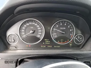 2014 BMW 3 Series 328i xDrive с VIN WBA3B3C51EJ983303, выставлен на аукционе Copart как лот 46533413 с пробегом 161 126 миль миль и Чистый • Clean title. История ставок и продаж доступна на DreamBid. Изображение 9.