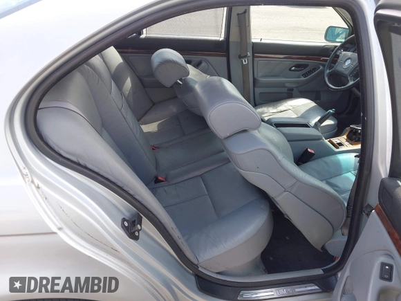 1998 BMW 5 Series 540i z VIN WBADE6328WBW62177, wystawiony jako IAAI lot #42450329 z przebiegiem Nie podano mil oraz . Historia ofert i sprzedaży dostępna na DreamBid. Obrazek 8.