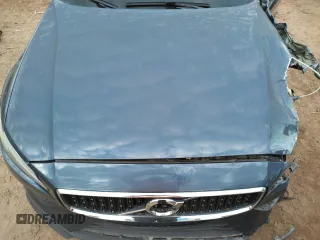 2020 Volvo V60 z VIN YV4102WK6L1034139, wystawiony jako Copart lot #71106432 z przebiegiem Nie podano mil oraz . Historia ofert i sprzedaży dostępna na DreamBid. Obrazek 11.