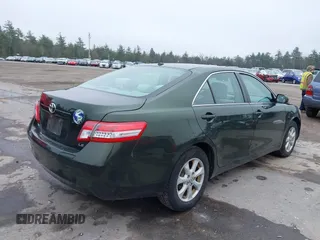 2011 Toyota Camry LE with VIN 4T4BF3EK1BR089092, listed as a IAAI auction lot 42179116 with 211,788 mi miles. Bid and sale history available at carsss.com. Image 4.