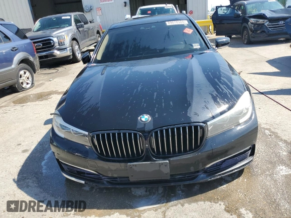 2017 BMW 7 Series 740i with VIN WBA7E2C56HG740168, listed as a Copart auction lot 69678504 with 0 mi miles and Clean Title. Bid and sale history available at carsss.com. Image 5.