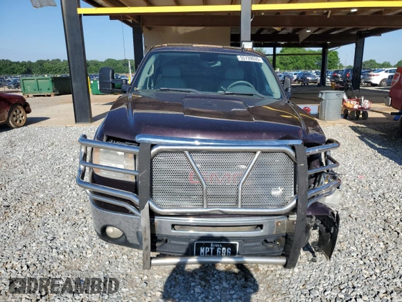 2008 GMC Sierra 2500HD SLT with VIN 1GTHK23638F158477, listed as a Copart auction lot 55739035 with 288,960 mi miles and Salvage title. Bid and sale history available at DreamBid. Image 5.
