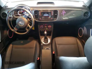 2016 Volkswagen Beetle Denim с VIN 3VW507AT8GM802601, выставлен на аукционе Copart как лот 60335415 с пробегом 71 163 миль миль и Списание • Salvage title. История ставок и продаж доступна на DreamBid. Изображение 8.