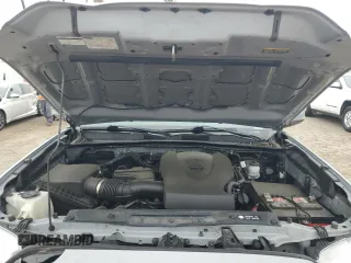 2018 Toyota Tacoma SR5 z VIN 3TMAZ5CN8JM063442, wystawiony jako Copart lot #55141725 z przebiegiem 110 926 mil mil oraz Szkoda całkowita • Salvage title. Historia ofert i sprzedaży dostępna na DreamBid. Obrazek 11.