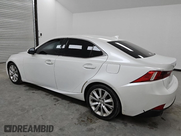 2016 Lexus IS 200t z VIN JTHBA1D20G5010806, wystawiony jako Copart lot #51667465 z przebiegiem 138 663 mil mil oraz Czysty tytuł • Clean title. Historia ofert i sprzedaży dostępna na DreamBid. Obrazek 2.
