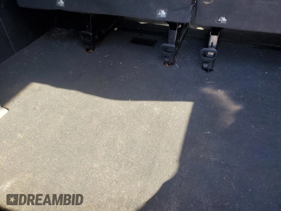 2019 Ford Transit Passenger XL with VIN 1FBVU4XMXKKB26565, listed as a Copart auction lot 70501504 with 82,291 mi miles and Salvage Title. Bid and sale history available at DreamBid. Image 10.