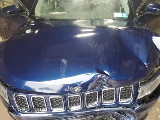 2020 Jeep Compass Latitude z VIN 3C4NJDBB9LT100551, wystawiony jako Copart lot #62601545 z przebiegiem 45 497 mil mil oraz Szkoda całkowita • Salvage title. Historia ofert i sprzedaży dostępna na DreamBid. Obrazek 12.