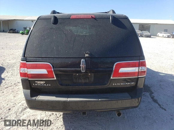 2011 Lincoln Navigator z VIN 5LMJJ2H55BEJ09162, wystawiony jako Copart lot #74710464 z przebiegiem 240 501 mil mil oraz Szkoda całkowita • Salvage title. Historia ofert i sprzedaży dostępna na DreamBid. Obrazek 6.
