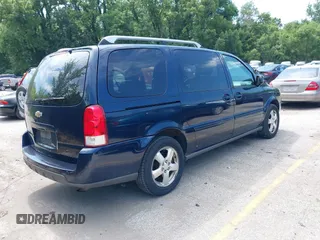 2007 Chevrolet Uplander 2LT z VIN 1GNDV33137D116599, wystawiony jako IAAI lot #39644158 z przebiegiem 215 134 mil mil oraz . Historia ofert i sprzedaży dostępna na DreamBid. Obrazek 4.