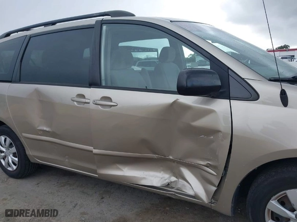 2008 Toyota Sienna CE with VIN 5TDZK23C18S219495, listed as a IAAI auction lot 41924219 with 209,848 mi miles. Bid and sale history available at carsss.com. Image 6.