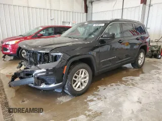 2023 Jeep Grand Cherokee Laredo z VIN 1C4RJJAGXP8883610, wystawiony jako Copart lot #51317335 z przebiegiem 49 313 mil mil oraz Czysty tytuł • Clean title. Historia ofert i sprzedaży dostępna na DreamBid. Obrazek 1.
