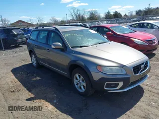 2008 Volvo XC70 with VIN YV4BZ982681029644, listed as a IAAI auction lot 41874675 with 75,069 mi miles. Bid and sale history available at carsss.com. Image 1.
