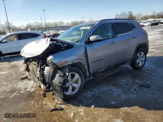 2018 Jeep Compass Latitude with VIN 3C4NJCBB0JT467751, listed as a Copart auction lot 44559865 with 186,205 mi miles and Clean Title. Bid and sale history available at carsss.com. Image 1.