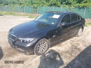 2007 BMW 3 Series 328xi z VIN WBAVC93547KX59108, wystawiony jako IAAI lot #42598217 z przebiegiem 174 882 mil mil oraz . Historia ofert i sprzedaży dostępna na DreamBid. Obrazek 2.