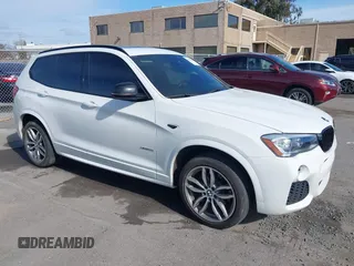 2017 BMW X3 xDrive28i z VIN 5UXWX9C51H0T03929, wystawiony jako IAAI lot #41558080 z przebiegiem 95 877 mil mil oraz . Historia ofert i sprzedaży dostępna na DreamBid. Obrazek 1.