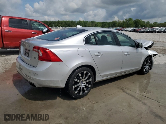 2017 Volvo S60 Inscription Platinum z VIN LYV402HMXHB129950, wystawiony jako Copart lot #54382365 z przebiegiem 92 868 mil mil oraz Szkoda całkowita • Salvage title. Historia ofert i sprzedaży dostępna na DreamBid. Obrazek 3.