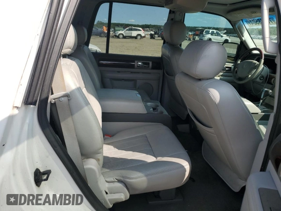 2006 Lincoln Navigator Luxury with VIN 5LMFU28596LJ05811, listed as a Copart auction lot 70048584 with 214,952 mi miles and Salvage Title. Bid and sale history available at carsss.com. Image 10.