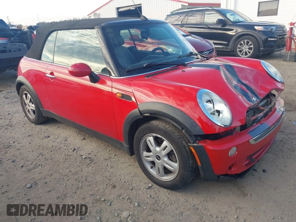 2008 MINI Convertible z VIN WMWRF33578TF68318, wystawiony jako IAAI lot #41201782 z przebiegiem 119 649 mil mil oraz . Historia ofert i sprzedaży dostępna na DreamBid. Obrazek 1.