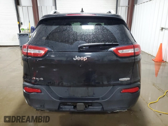 2015 Jeep Cherokee Latitude z VIN 1C4PJMCS8FW578532, wystawiony jako Copart lot #56816125 z przebiegiem 108 423 mil mil oraz Szkoda całkowita • Salvage title. Historia ofert i sprzedaży dostępna na DreamBid. Obrazek 6.