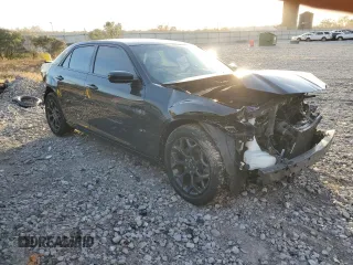 2020 Chrysler 300 S with VIN 2C3CCAGG7LH164590, listed as a Copart auction lot 85084674 with 90,370 mi miles and Salvage Title. Bid and sale history available at DreamBid. Image 4.