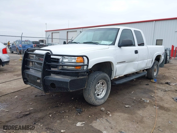 2006 GMC Sierra 2500HD SLE1 with VIN 1GTHK29U76E228619, listed as a IAAI auction lot 41679157 with 330,178 mi miles. Bid and sale history available at carsss.com. Image 17.