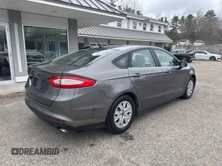 2013 Ford Fusion S with VIN 3FA6P0G76DR210414, listed as a IAAI auction lot 41981062 with 195,306 mi miles. Bid and sale history available at carsss.com. Image 4.